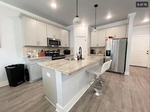 2114 Crescent Pointe Pky in College Station, TX - Building Photo - Building Photo