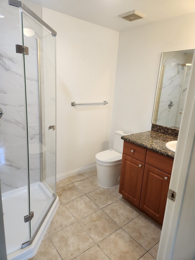 4921 Kester Ave in Sherman Oaks, CA - Building Photo - Building Photo