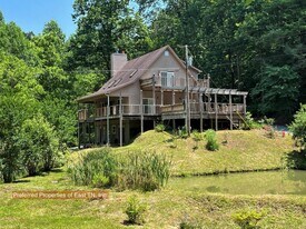 709 Brown Mountain Rd in Greeneville, TN - Building Photo
