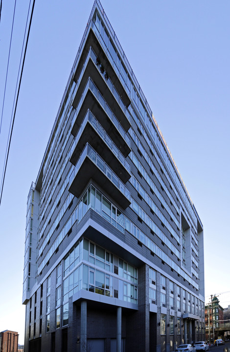 Gateway at Park Ave in Weehawken, NJ - Building Photo