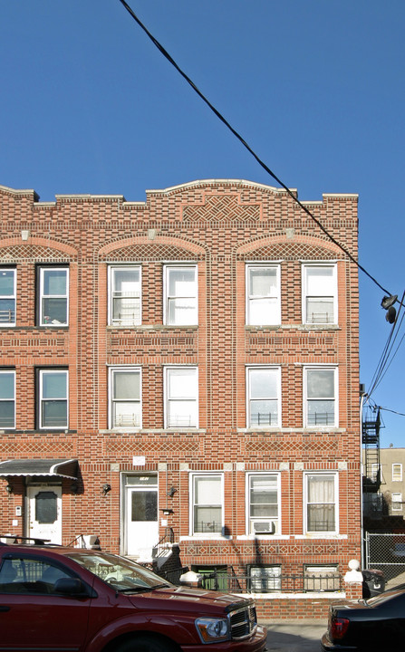 142 E 55th St in Brooklyn, NY - Building Photo