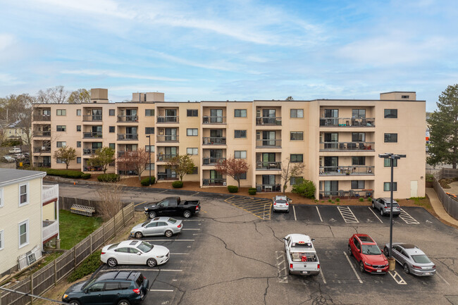 Ocean Cove Condominium in Quincy, MA - Building Photo - Building Photo