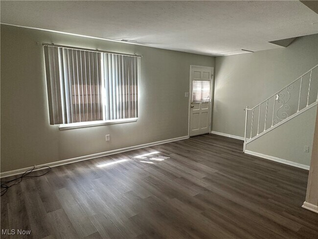 31624 N Marginal Dr in Willowick, OH - Building Photo - Building Photo