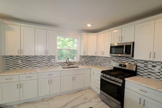 73 Franklin Terrace in Irvington, NJ - Building Photo - Building Photo