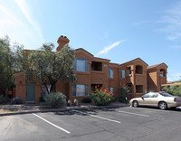 Pinnacle Canyon Apartments in Tucson, AZ - Foto de edificio - Building Photo