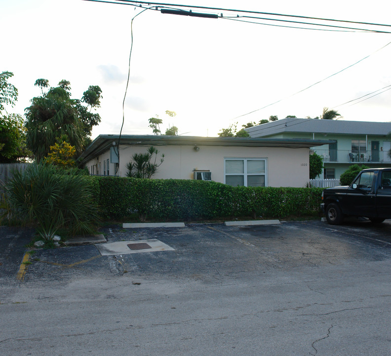 Victoria Park Villas in Fort Lauderdale, FL - Foto de edificio