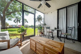 2424 W Tampa Bay Blvd in Tampa, FL - Building Photo - Building Photo