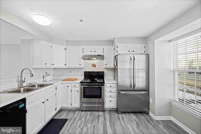 property at 6076 Laurel Wreath Way