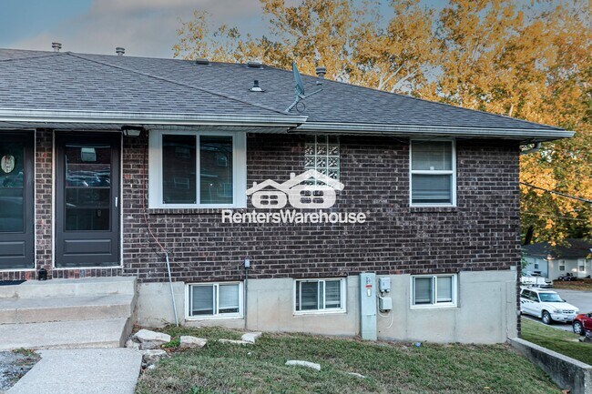 4834 NW Homestead Terrace in Riverside, MO - Building Photo - Building Photo