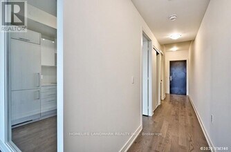 330 Richmond St W in Toronto, ON - Building Photo - Building Photo