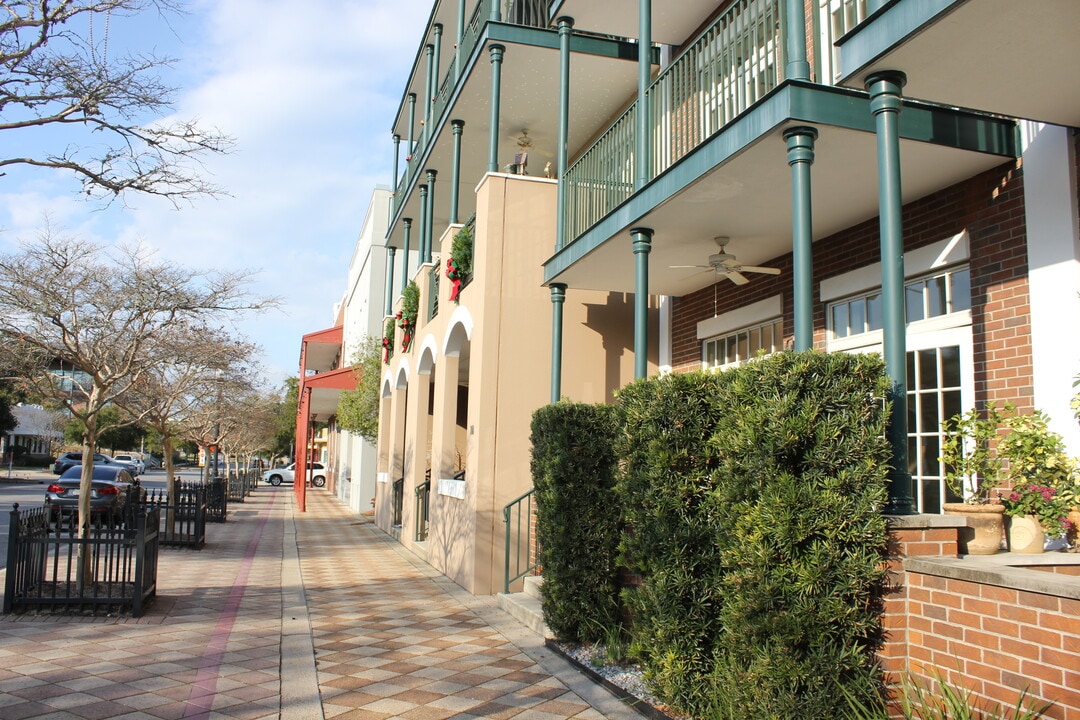 108 S Alcaniz St, Unit 108 in Pensacola, FL - Foto de edificio