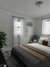 212 NW 15th St in Miami, FL - Building Photo - Building Photo