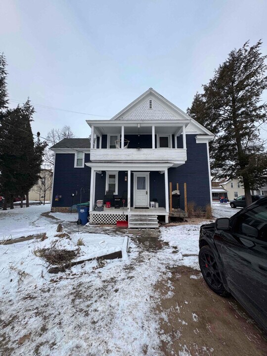 609 Chicago Ave in Wausau, WI - Building Photo