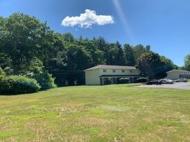 52 Carol Ave in Killingly, CT - Building Photo