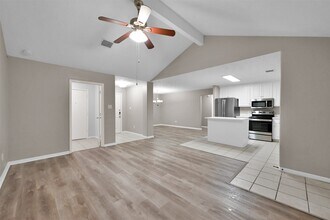 16376 Sun View Ln in Conroe, TX - Building Photo - Building Photo