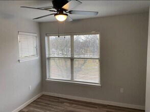 1838 N Scull Creek Dr in Fayetteville, AR - Building Photo - Building Photo