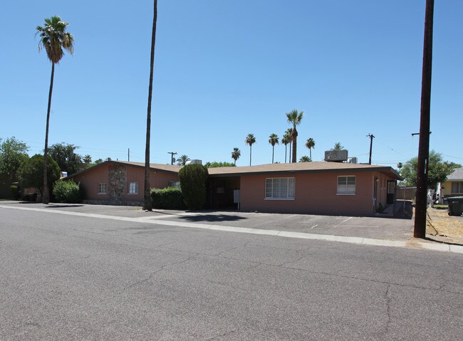 1123 E McLellan Blvd in Phoenix, AZ - Building Photo - Building Photo