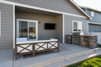 1840 Holloway Dr in Windsor, CO - Building Photo - Building Photo