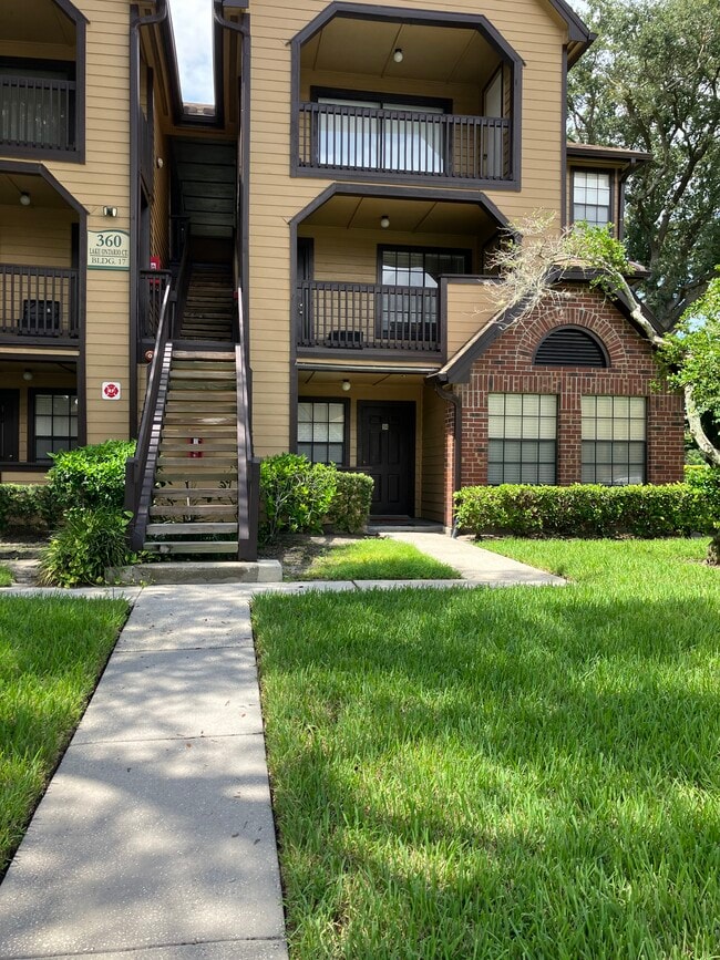 360 Lake Ontario Ct, Unit 204