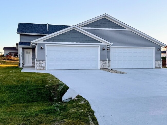 5995-5995 Hanson Ct, Unit 5993 in Lyons, WI - Building Photo - Building Photo