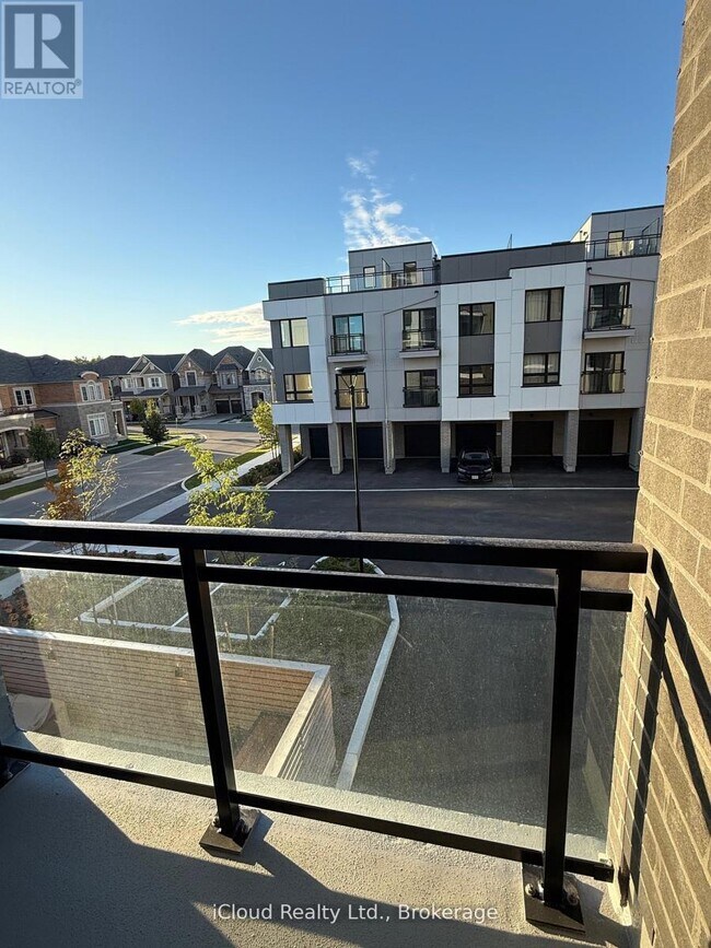 3250 Carding Mill Trail in Oakville, ON - Building Photo - Building Photo