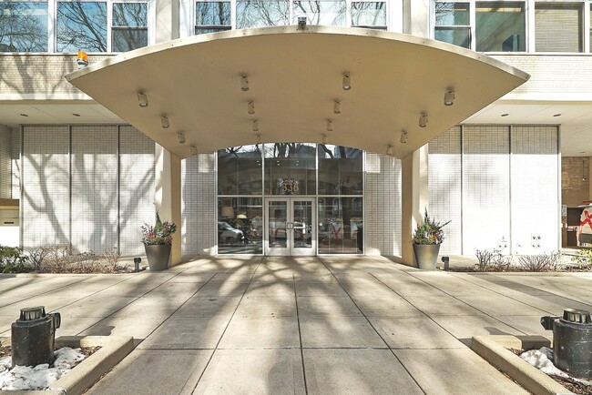 336 W Wellington Ave in Chicago, IL - Building Photo - Building Photo