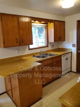 2535 Benson Ln in Eugene, OR - Building Photo - Building Photo