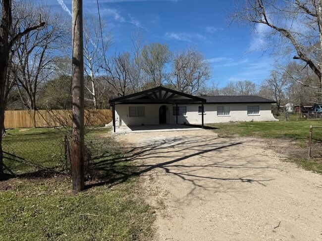 property at 3259 Huff Dr