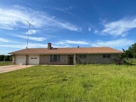 1181 NE Acc Rd in Mount Vernon, TX - Building Photo