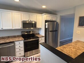 6523 Deane Hill Dr in Knoxville, TN - Building Photo - Building Photo