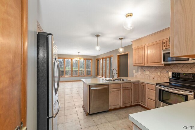 3293 Greenleafe Dr in Phoenix, NY - Building Photo - Building Photo