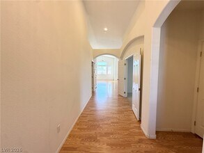 7998 Half Moon Point Dr in Las Vegas, NV - Building Photo - Building Photo