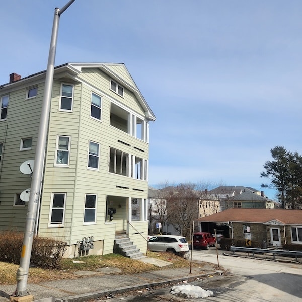 5 Cohasset St in Worcester, MA - Foto de edificio - Building Photo