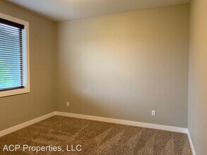 2225 Bluestem St in Lynden, WA - Building Photo - Building Photo