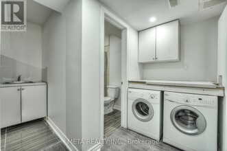 35 Duncombe Blvd in Toronto, ON - Building Photo - Building Photo