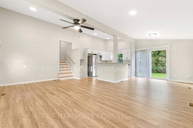 3817 Klondike Ln in Louisville, KY - Building Photo - Building Photo