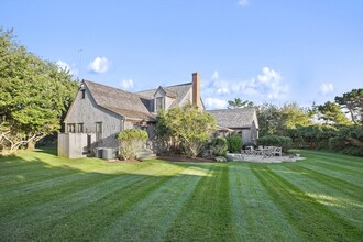 4 Maxey Pond Rd in Nantucket, MA - Building Photo - Building Photo