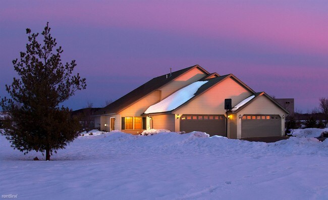 711 Blue Jay Ln in Hudson, WI - Building Photo - Building Photo