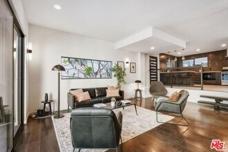 3601 Dixie Canyon Pl in Los Angeles, CA - Building Photo - Building Photo