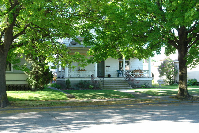 1107 W Maxwell Ave in Spokane, WA - Building Photo - Building Photo