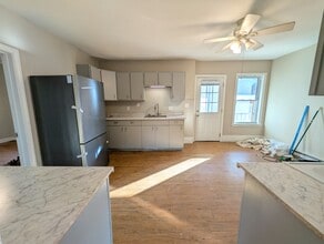 103 School St in Northbridge, MA - Building Photo - Building Photo