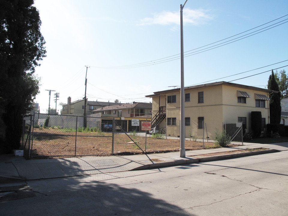 5056-5058 1/2 Fair Ave. in North Hollywood, CA - Building Photo