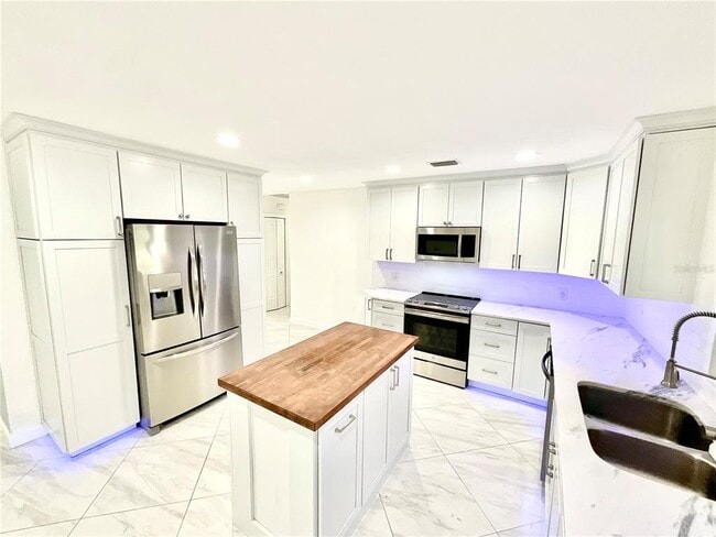 1545 Indiana Ave in Palm Harbor, FL - Building Photo - Building Photo