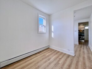 212 15th St in Jersey City, NJ - Building Photo - Building Photo
