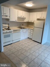 401 Cooper Landing Rd in Cherry Hill Township, NJ - Building Photo - Building Photo