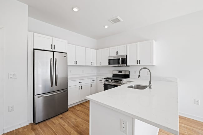 1309 Cambridge St, Unit 302 in Philadelphia, PA - Foto de edificio - Building Photo