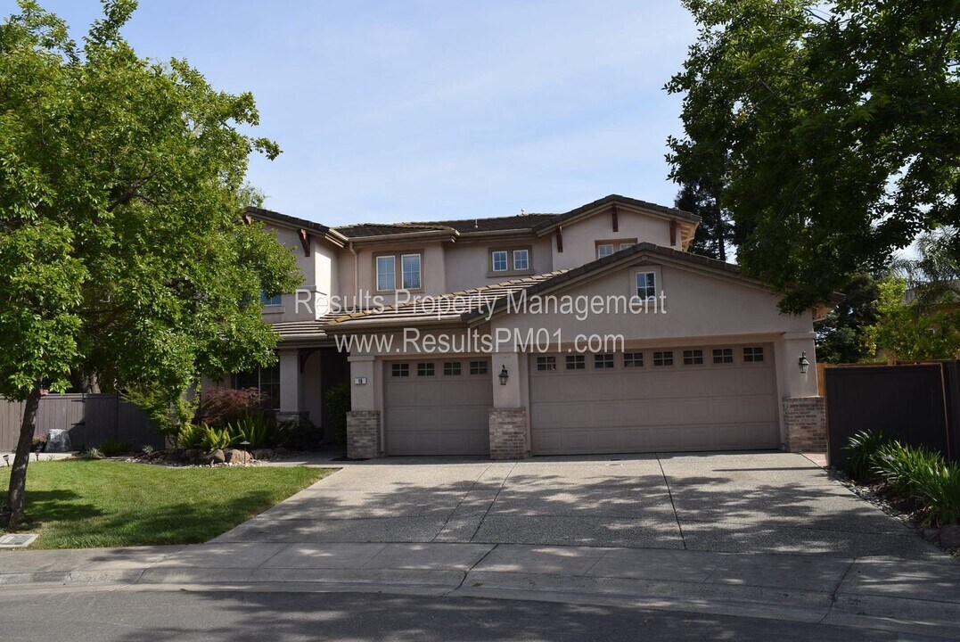 16 Cloe Ct in Sacramento, CA - Building Photo