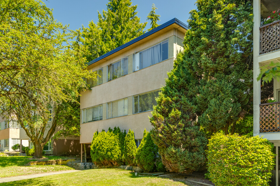 8668 Cartier St in Vancouver, BC - Building Photo