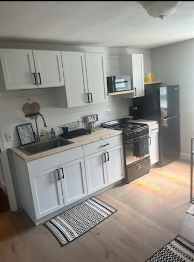 81 MacArthur Blvd Rentals in South Kingstown, RI