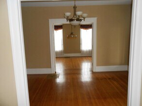 2334 Taylorsville Rd in Shelbyville, KY - Building Photo - Building Photo